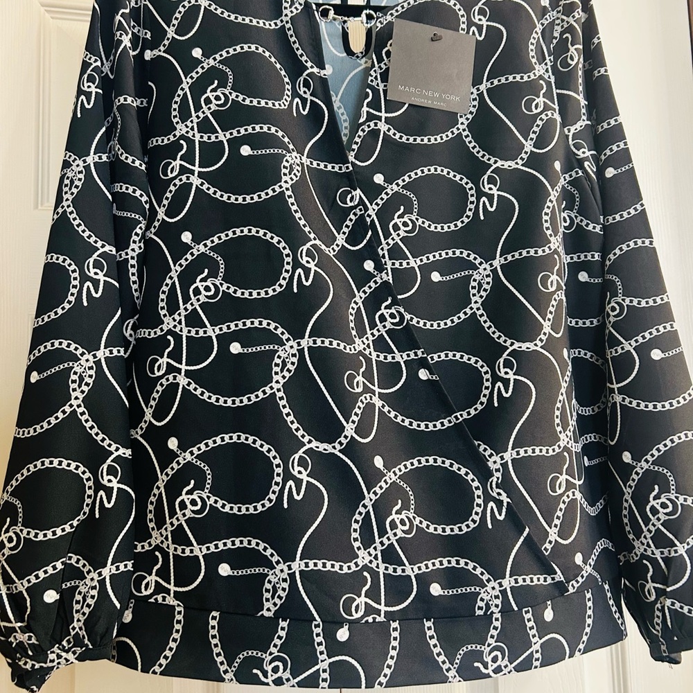 Marc New York Long Sleeve Black and White Chain Design Top. New With Tags - Picture 2 of 10